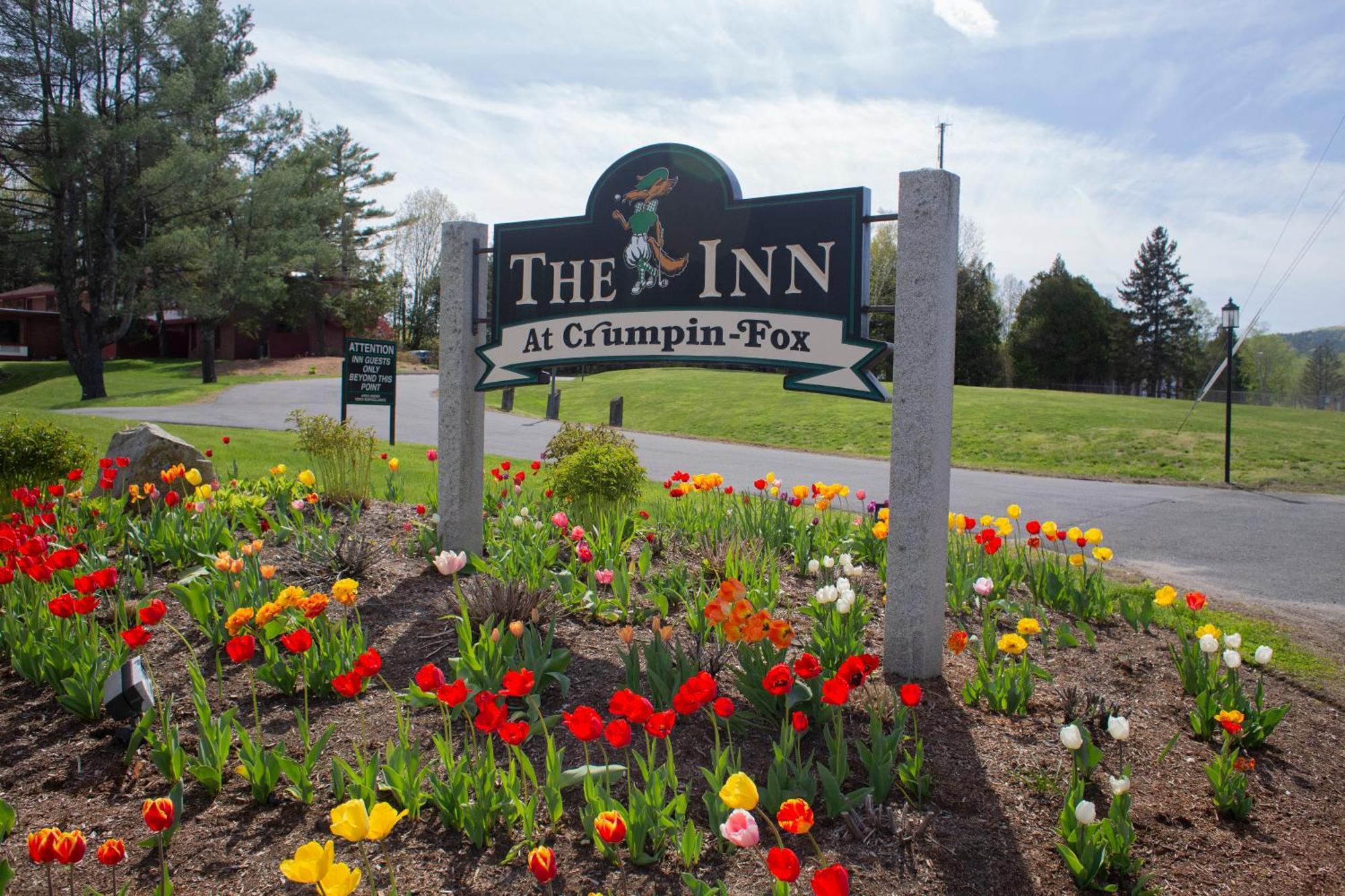 The Inn At Crumpin-Fox Bernardston Extérieur photo